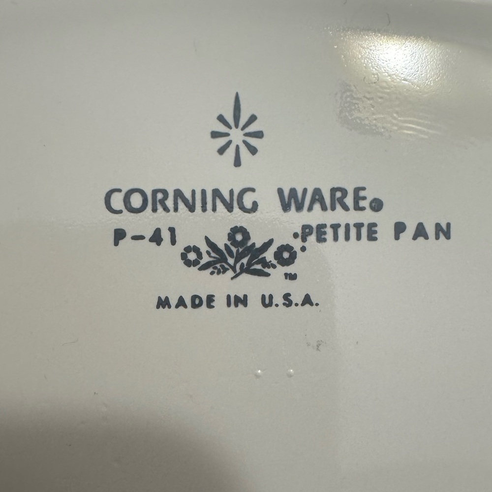 Vintage Corningware - Picture 3 of 3